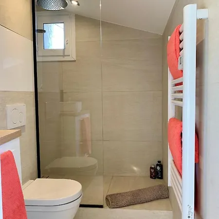 Cosy And Bright Studio, Full Equipment, Earth Old Town Appartement Antibes
