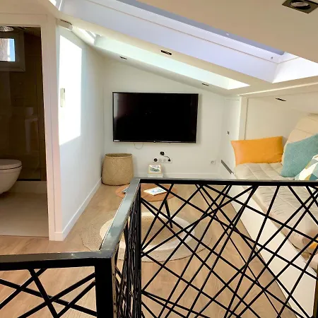 Cosy And Bright Studio, Full Equipment, Earth Old Town Daire Antibes
